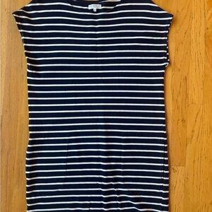 Aritzia ‘Community’ Striped Navy and White Organic Cotton Shift Dress w/ Pockets